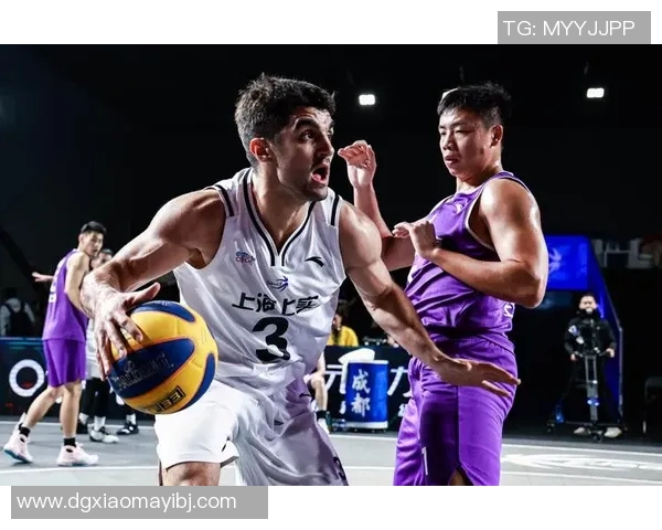 上海篮球队荣登篮球配合排行榜第二名展现团队默契与实力