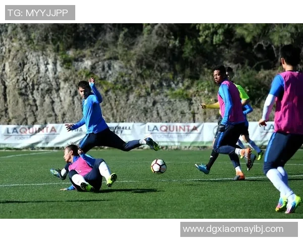 英国足球明星酗酒事件揭示运动员背后的隐秘生活与挑战