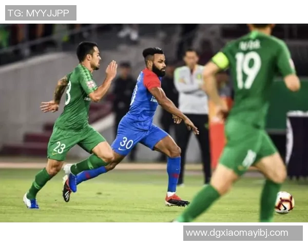 重庆足球队在世锦赛积分榜上以78分稳居榜首展现强劲实力